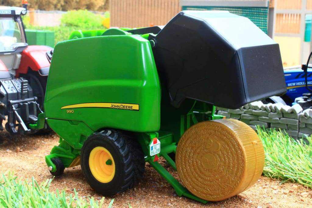 John Deere 990 Baler
