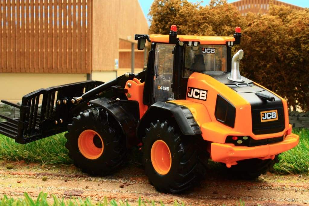 JCB 419S 1:32